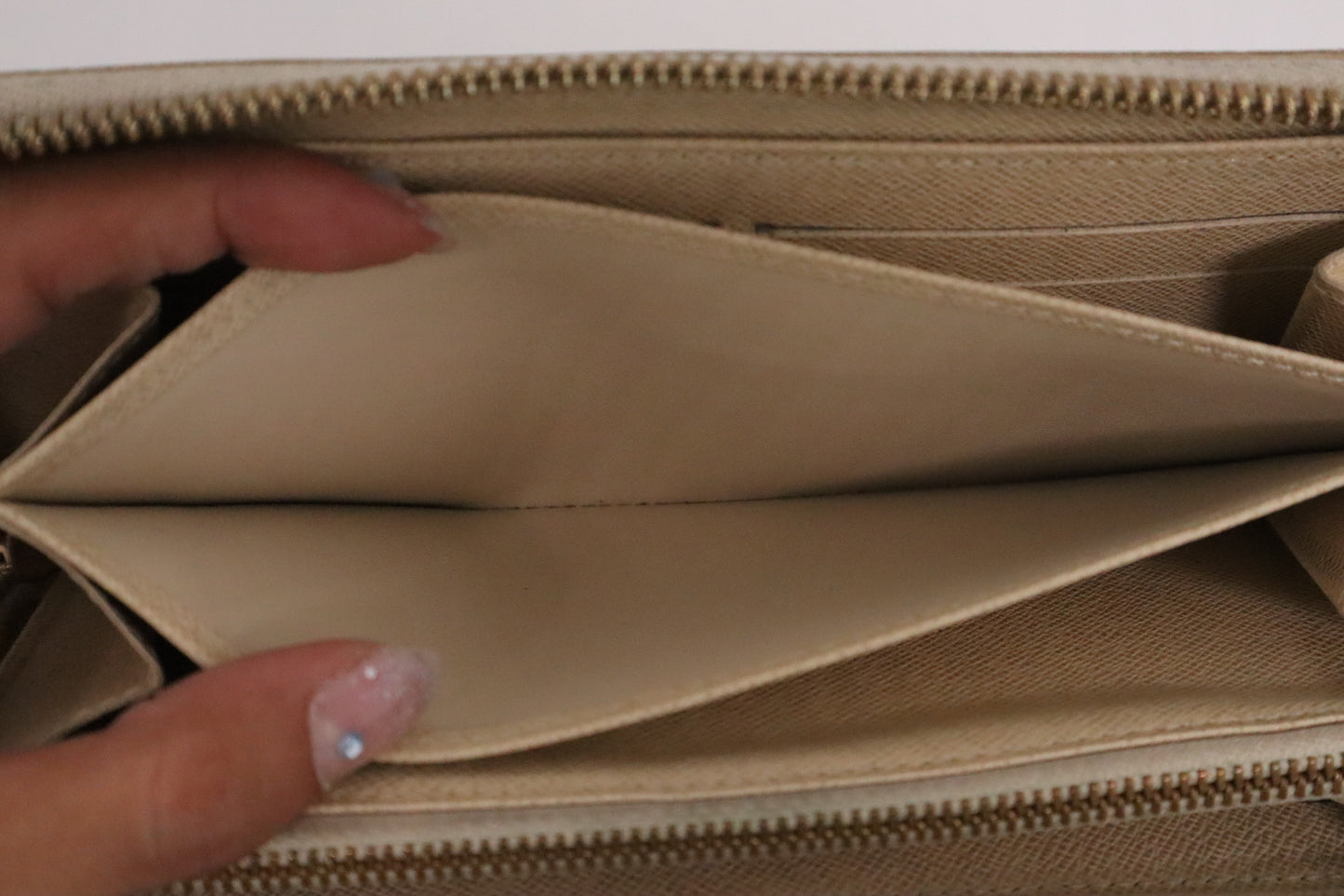 Louis Vuitton Long Zippy Wallet in Damiere Azur Canvas