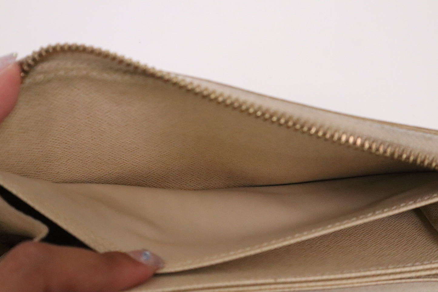 Louis Vuitton Long Zippy Wallet in Damiere Azur Canvas