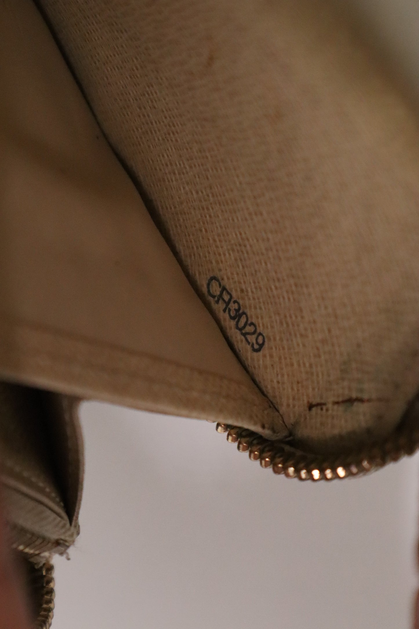 Louis Vuitton Long Zippy Wallet in Damiere Azur Canvas