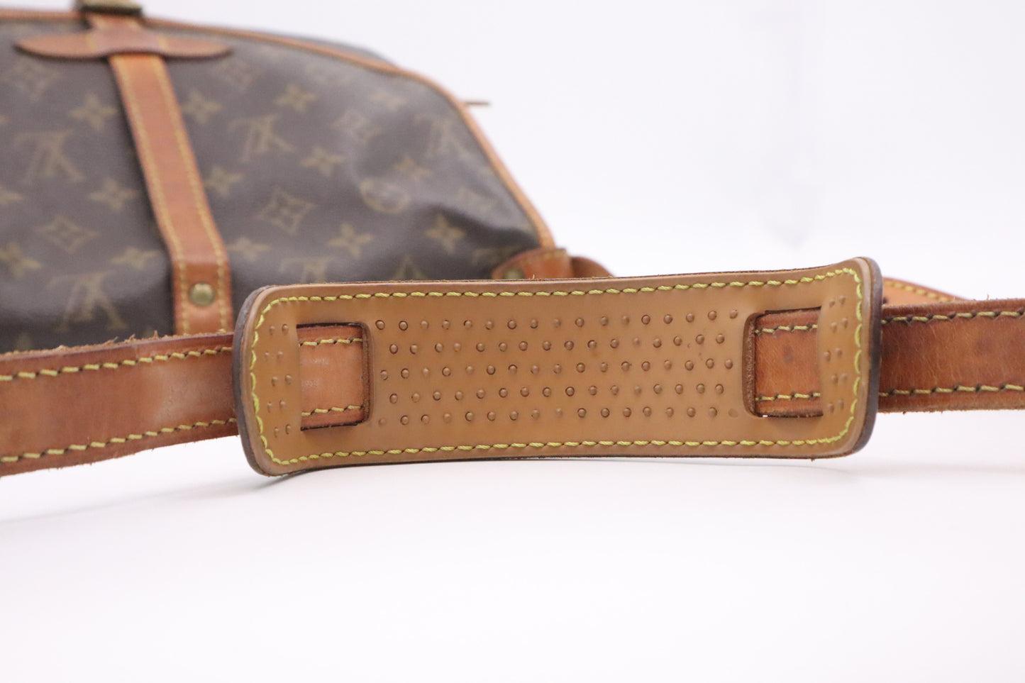 Louis Vuitton Saumur 30 in Monogram Canvas