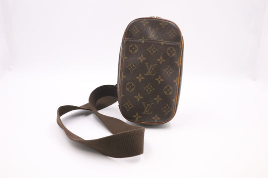 Louis Vuitton Pochette Gange in Monogram Canvas