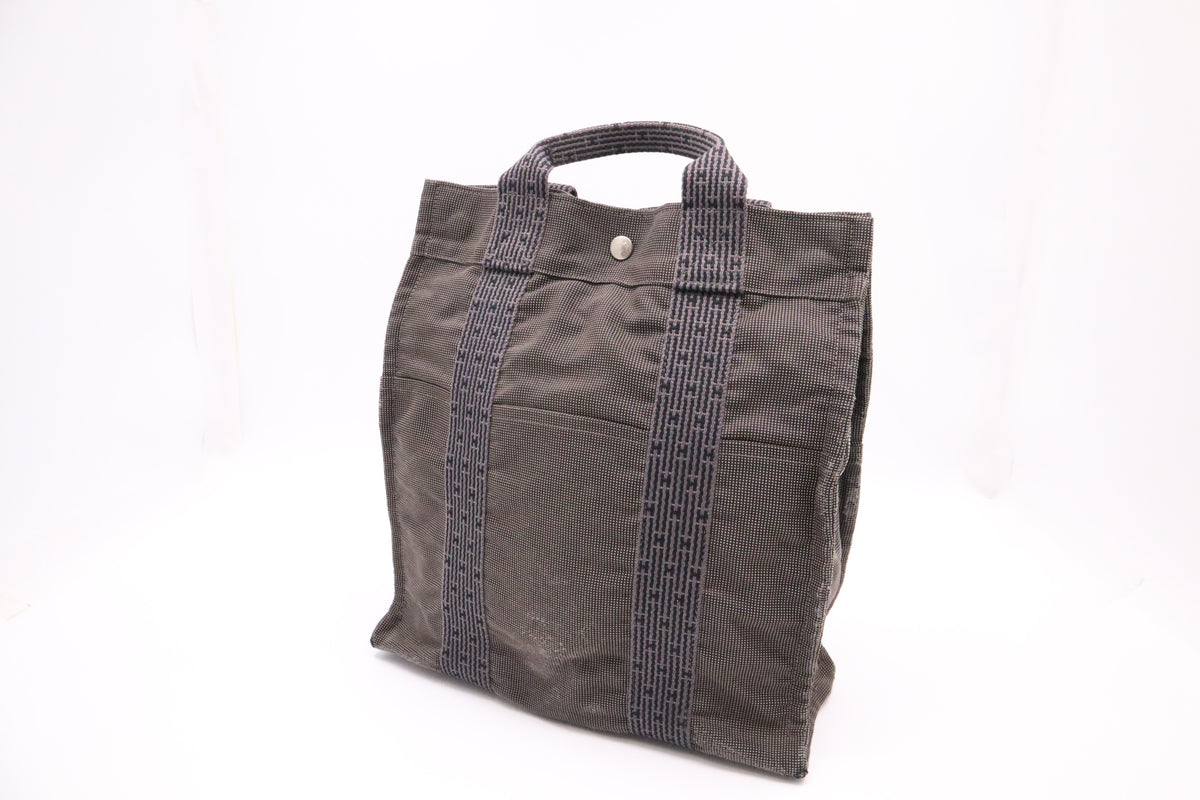 Hermes Paris Herline Backpack Gray Canvas HERMES Her Line A Dos MM Backpack Canvas Gray Silver Auth  main image 4
