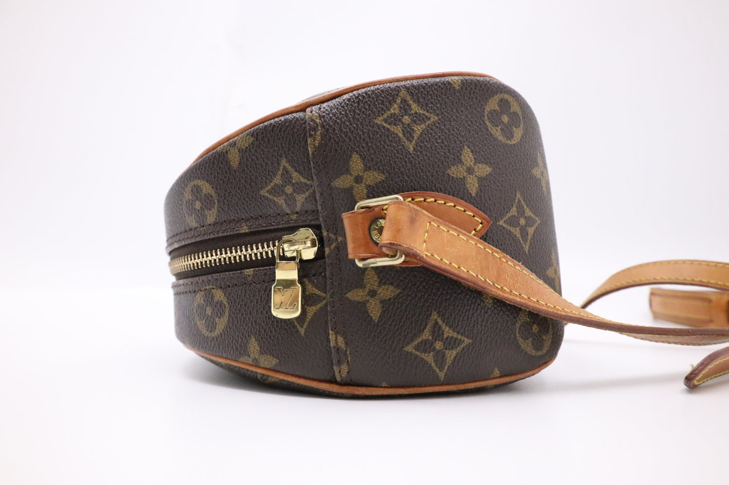 Louis Vuitton Blois in Monogram Canvas