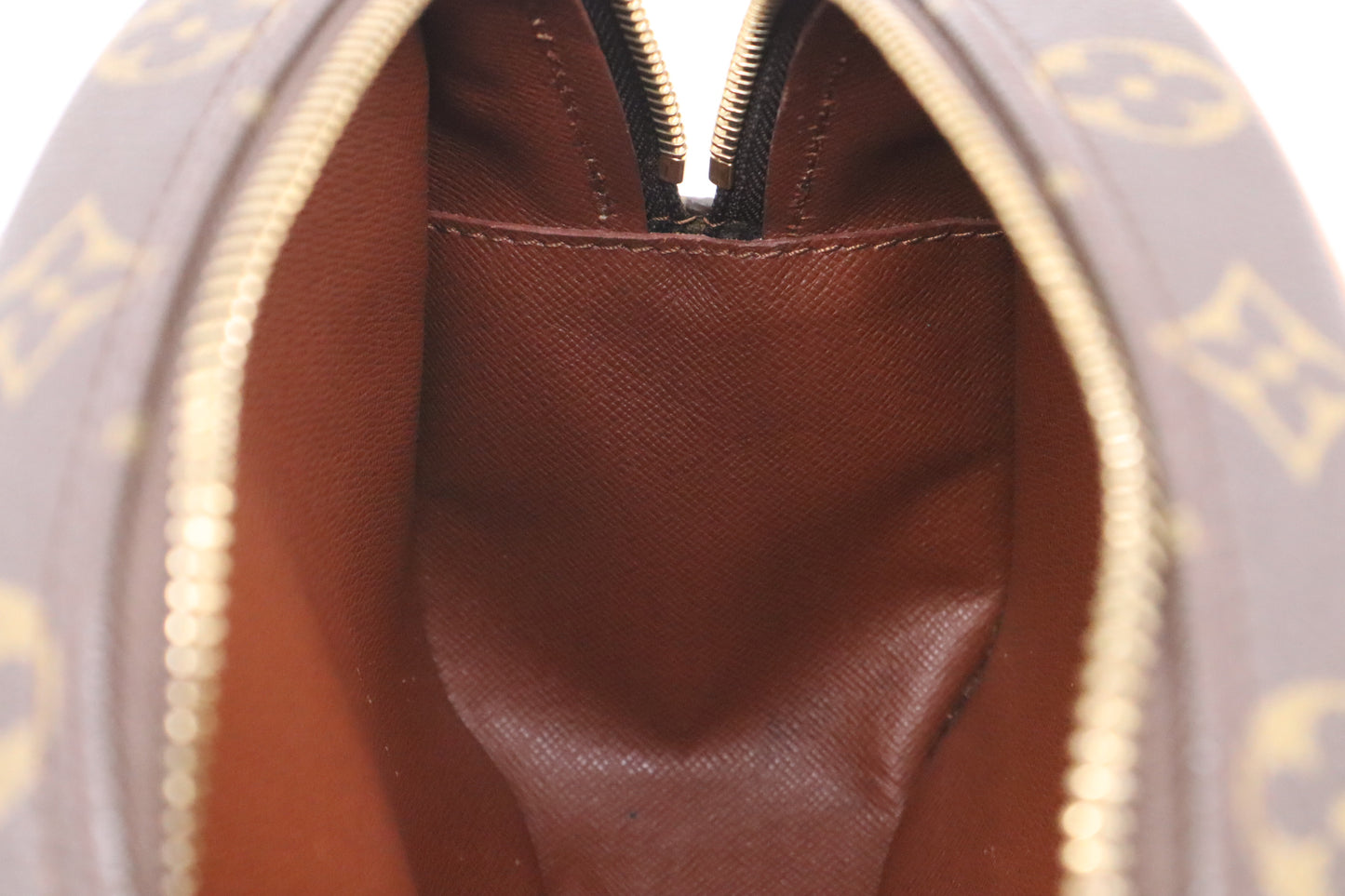Louis Vuitton Blois in Monogram Canvas