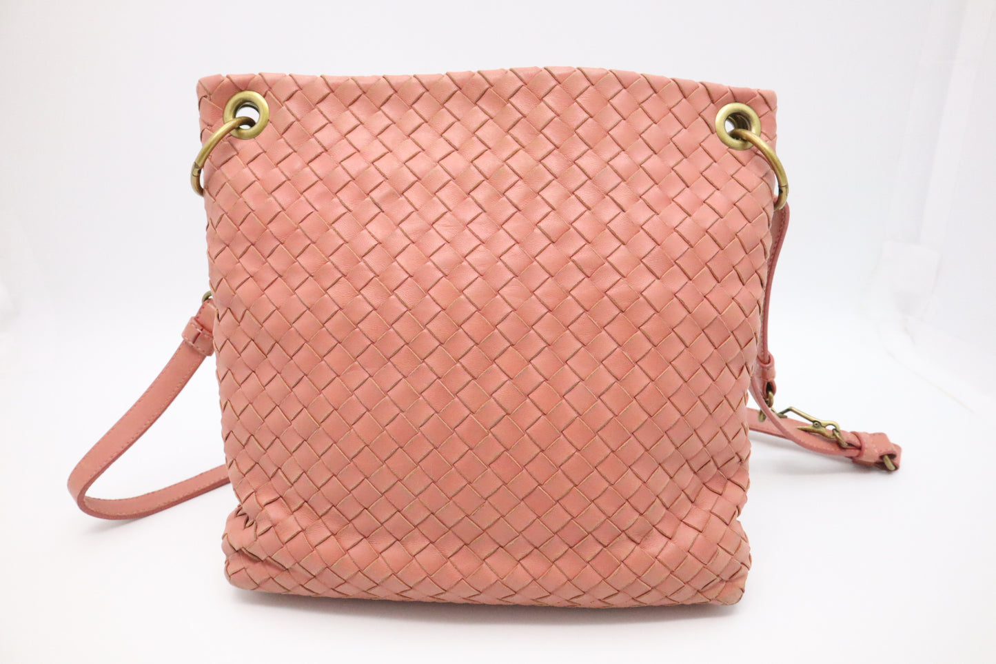Bottega Veneta Crossbody in Salmon Pink Intrecciato Leather