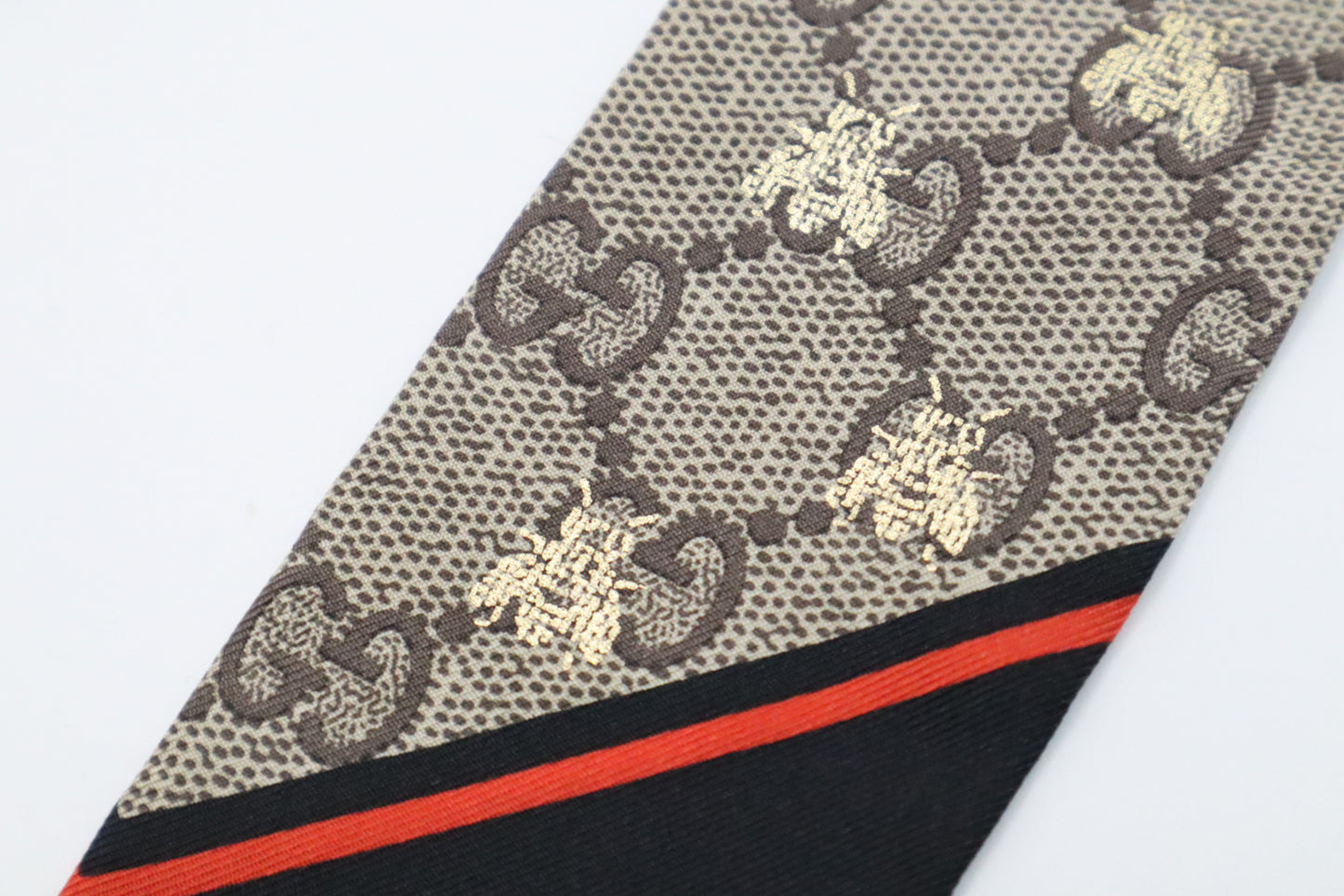Gucci Twilly in GG Silk with Bees