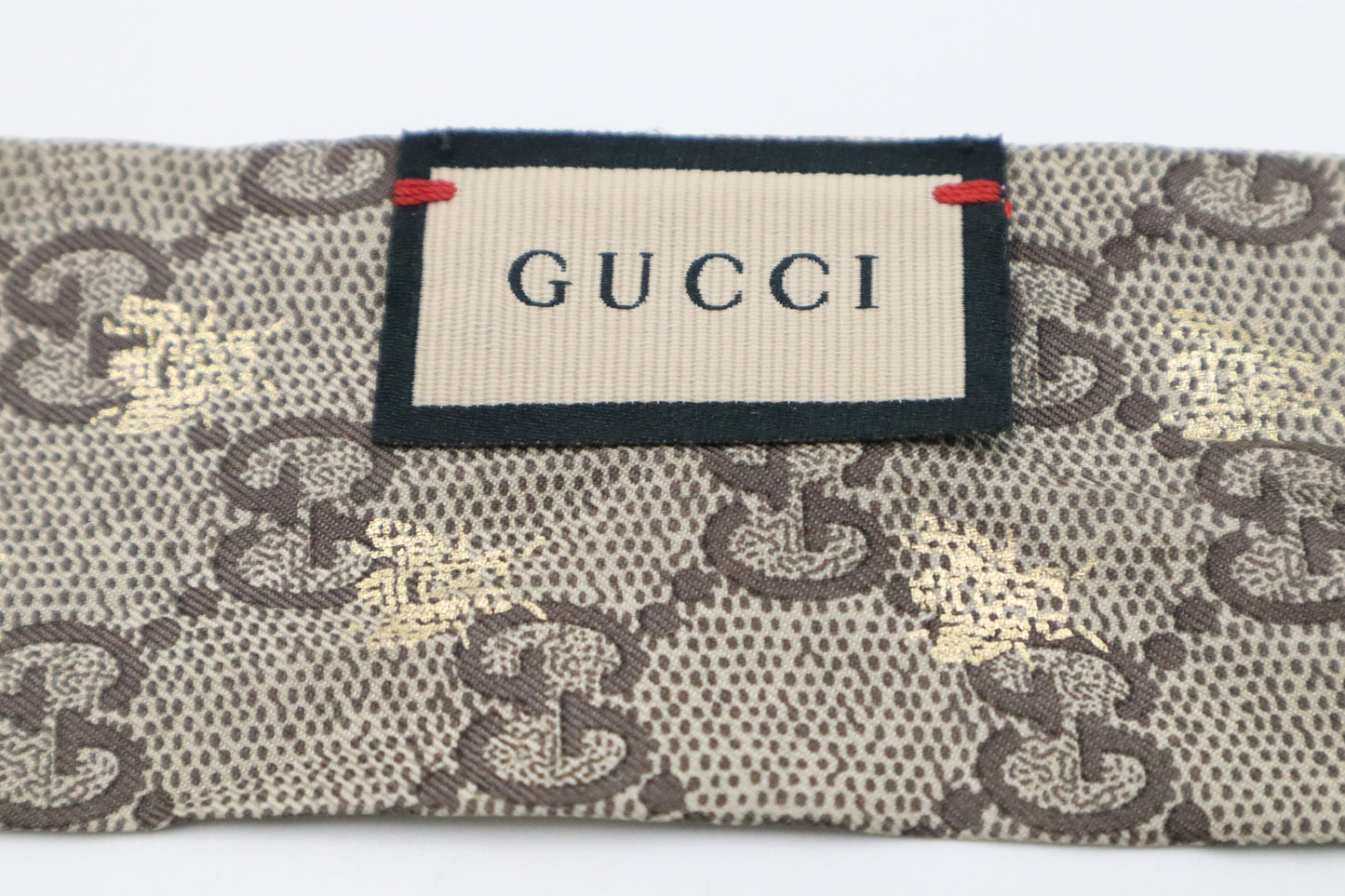Gucci Twilly in GG Silk with Bees