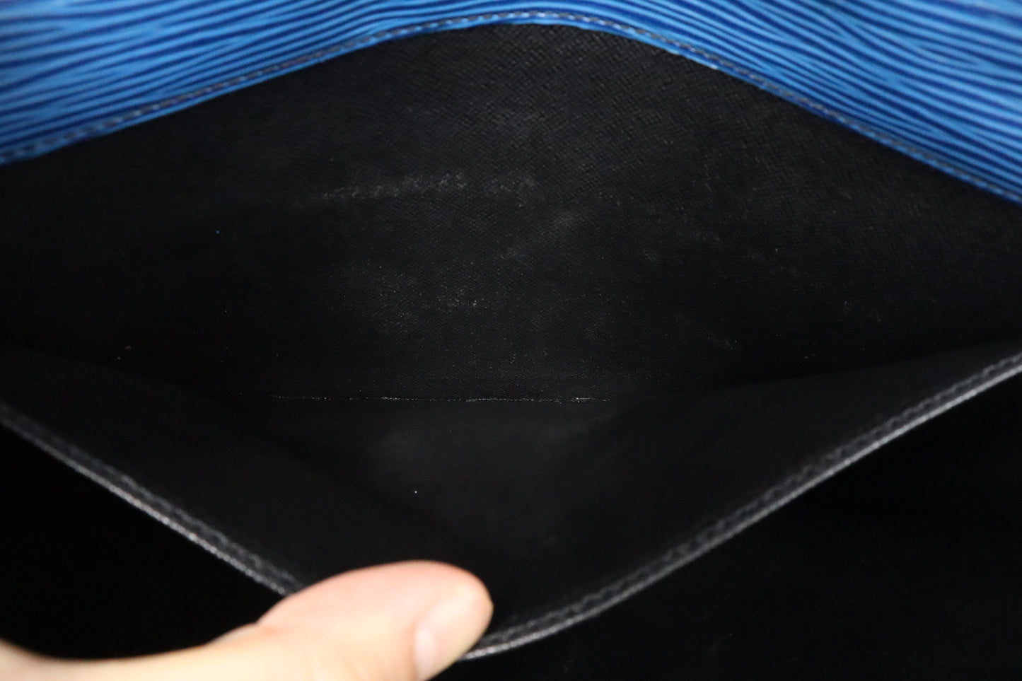 Louis Vuitton Iena Clutch in Blue Epi Leather