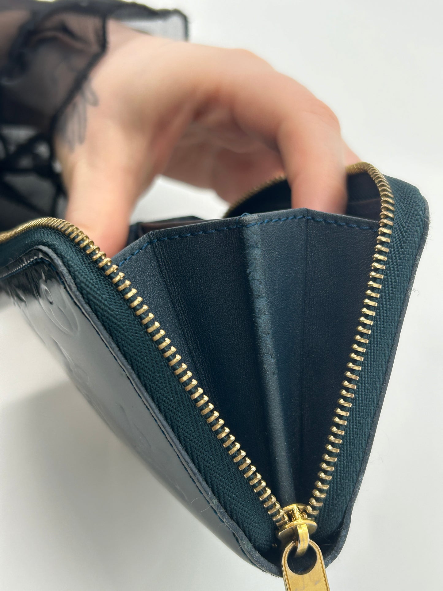 Louis Vuitton Zippy Coin Wallet in Green Vernis Leather