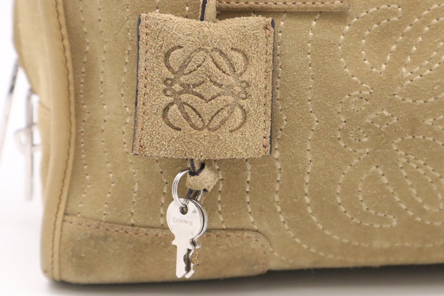 Loewe Amazona 29 in Beige Suede