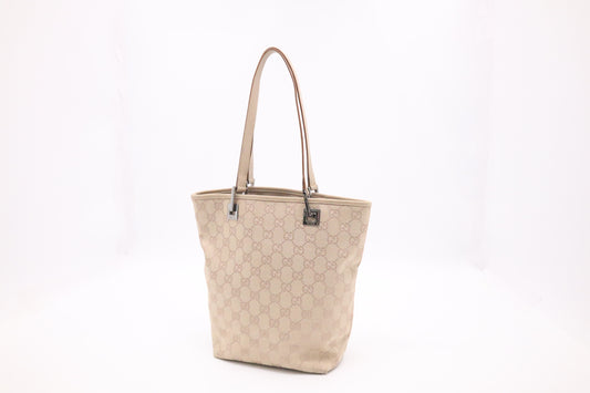 Gucci Bucket Bag in Beige Canvas