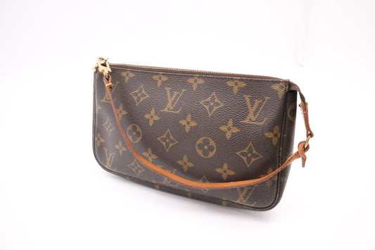 Louis Vuitton Pochette Accessoires in Monogram Canvas
