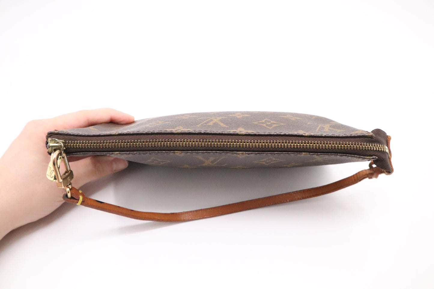 Louis Vuitton Pochette Accessoires in Monogram Canvas