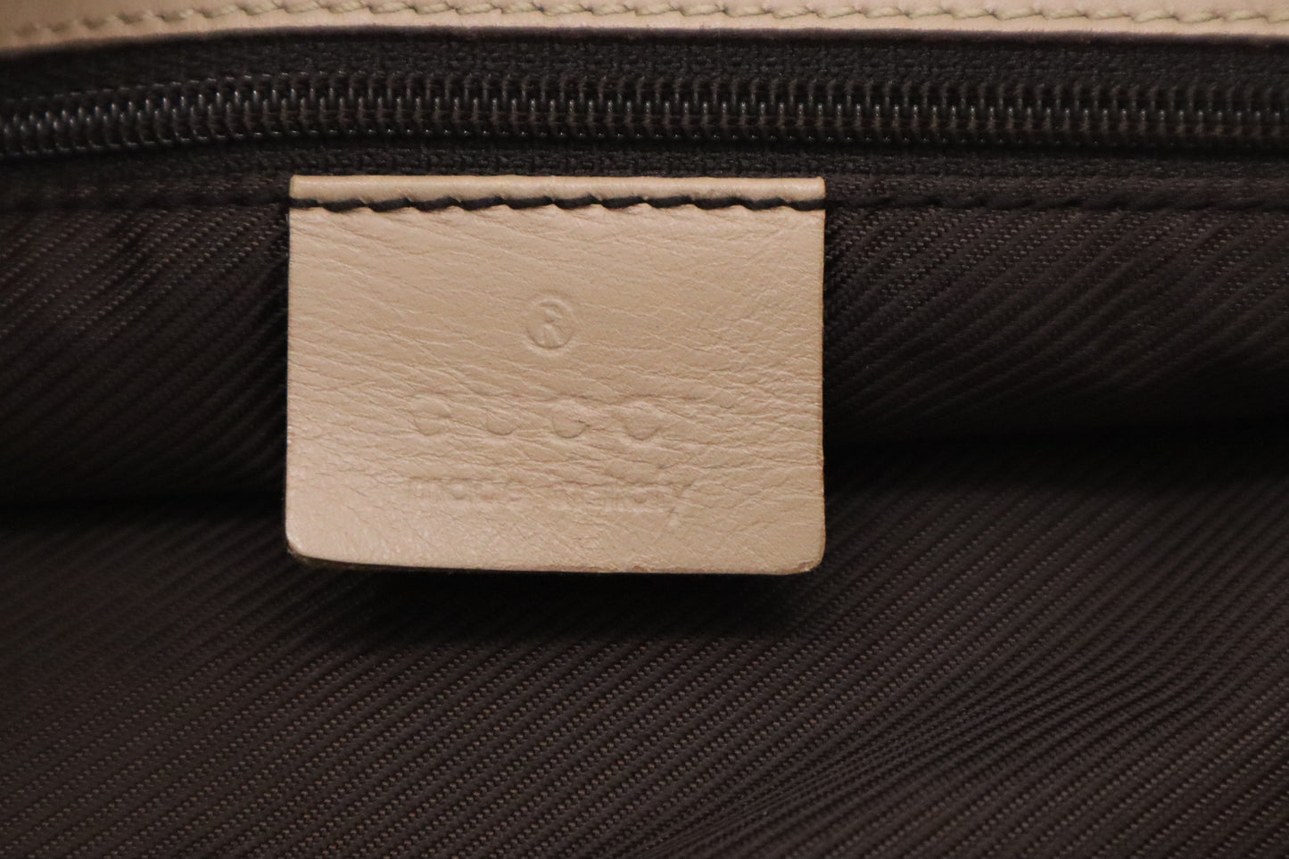 Gucci Bucket Bag in Beige Canvas