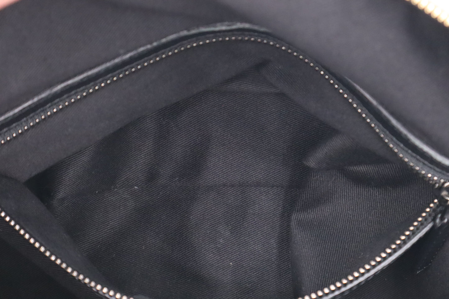 Givenchy Shoulder Bag in Greige Leather