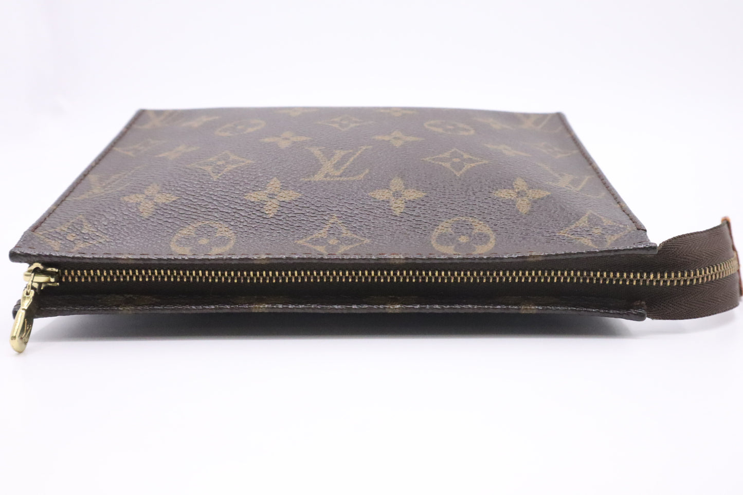 Louis Vuitton Toiletry 19 in Monogram Canvas
