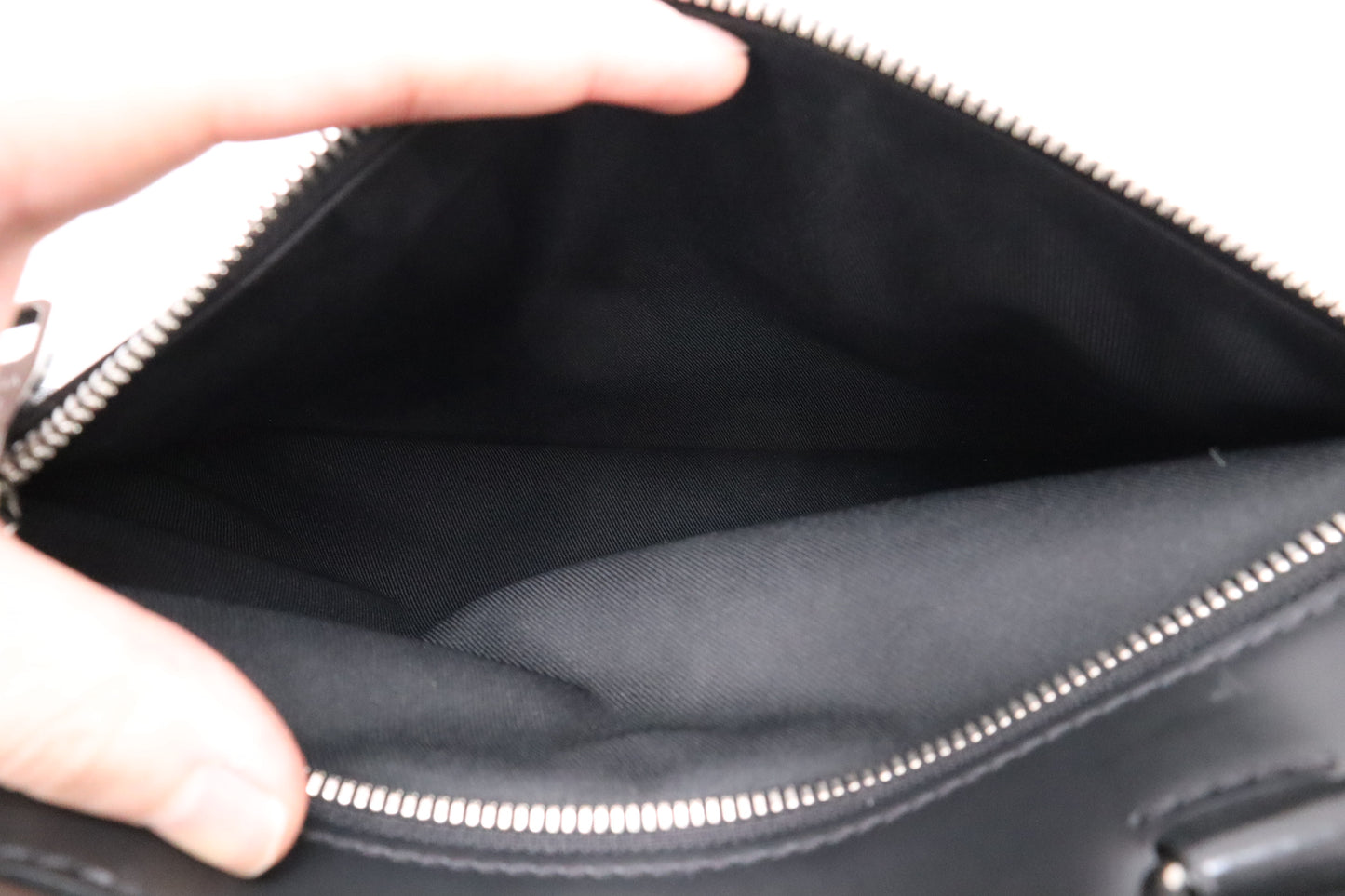 Louis Vuitton Porte Documents Jules in Damier Graphite Canvas