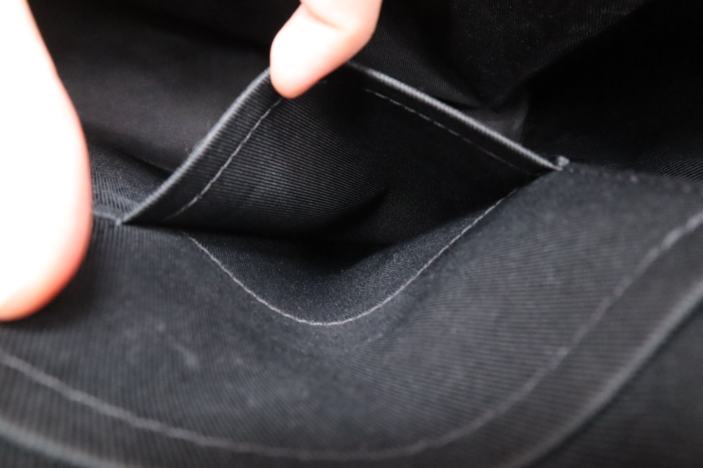 Louis Vuitton Porte Documents Jules in Damier Graphite Canvas