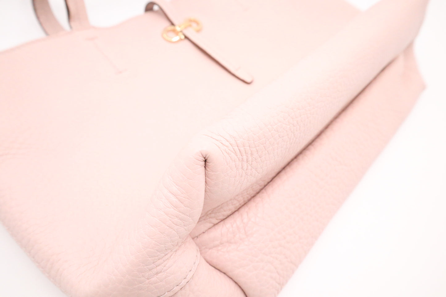 Ferragamo Handbag in Pale Pink Leather