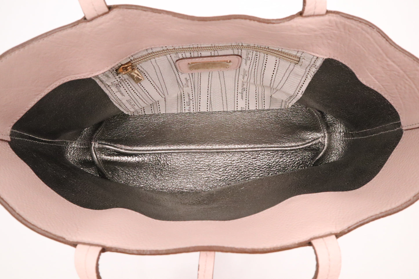 Ferragamo Handbag in Pale Pink Leather