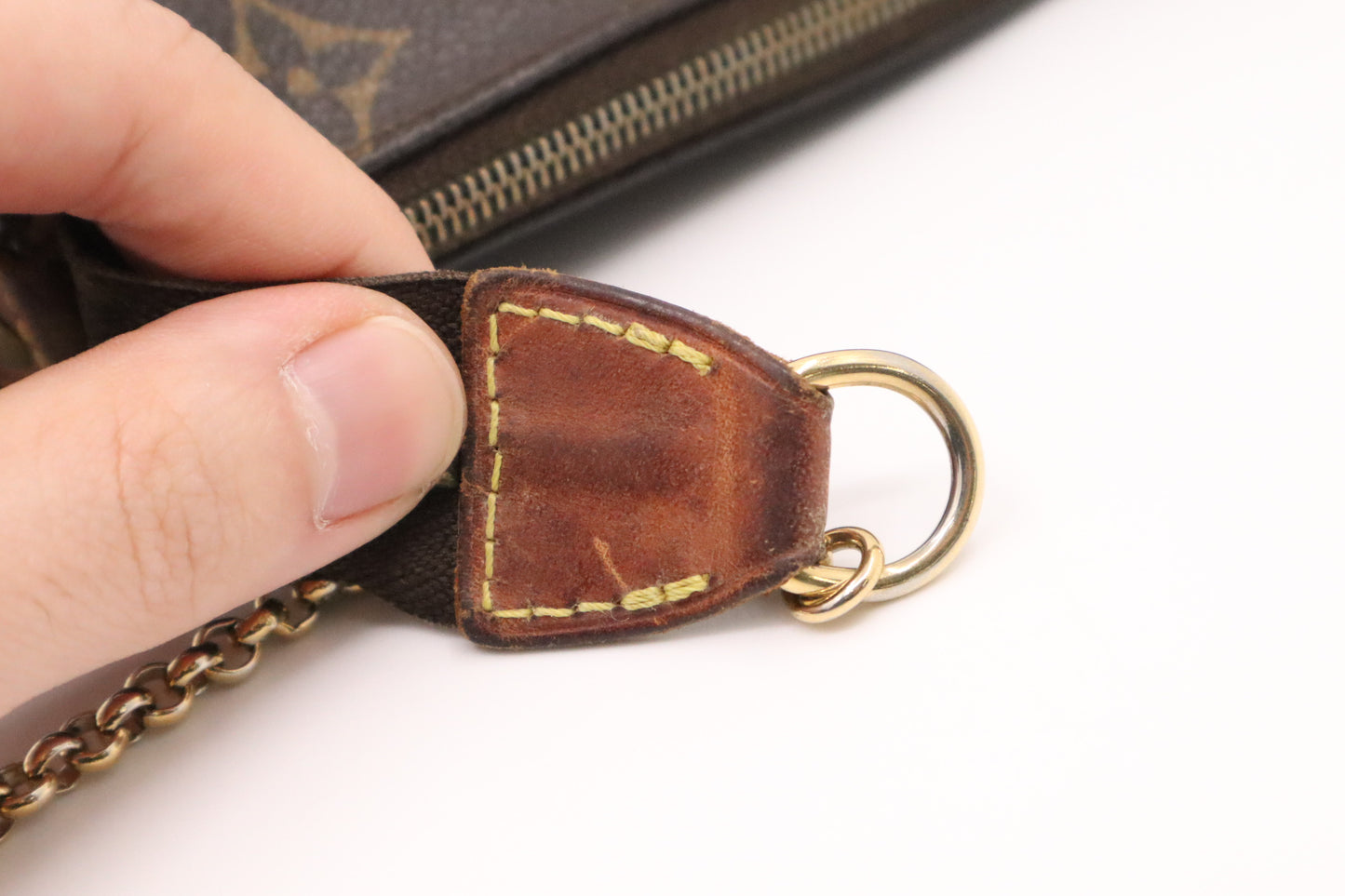 Louis Vuitton Eva Clutch in Monogram Canvas