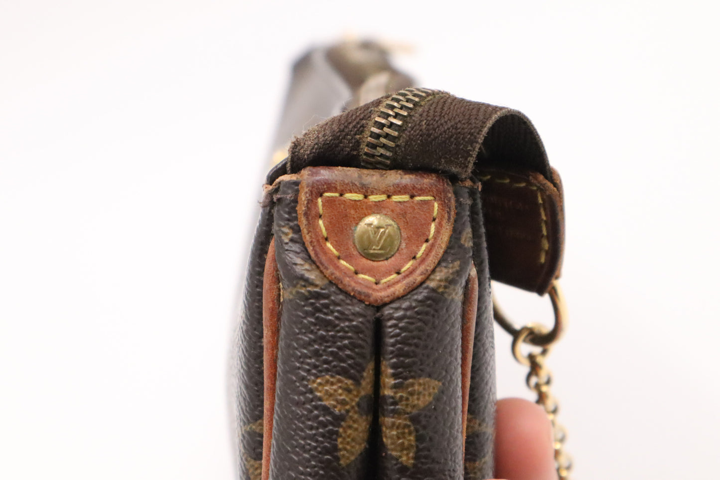 Louis Vuitton Eva Clutch in Monogram Canvas