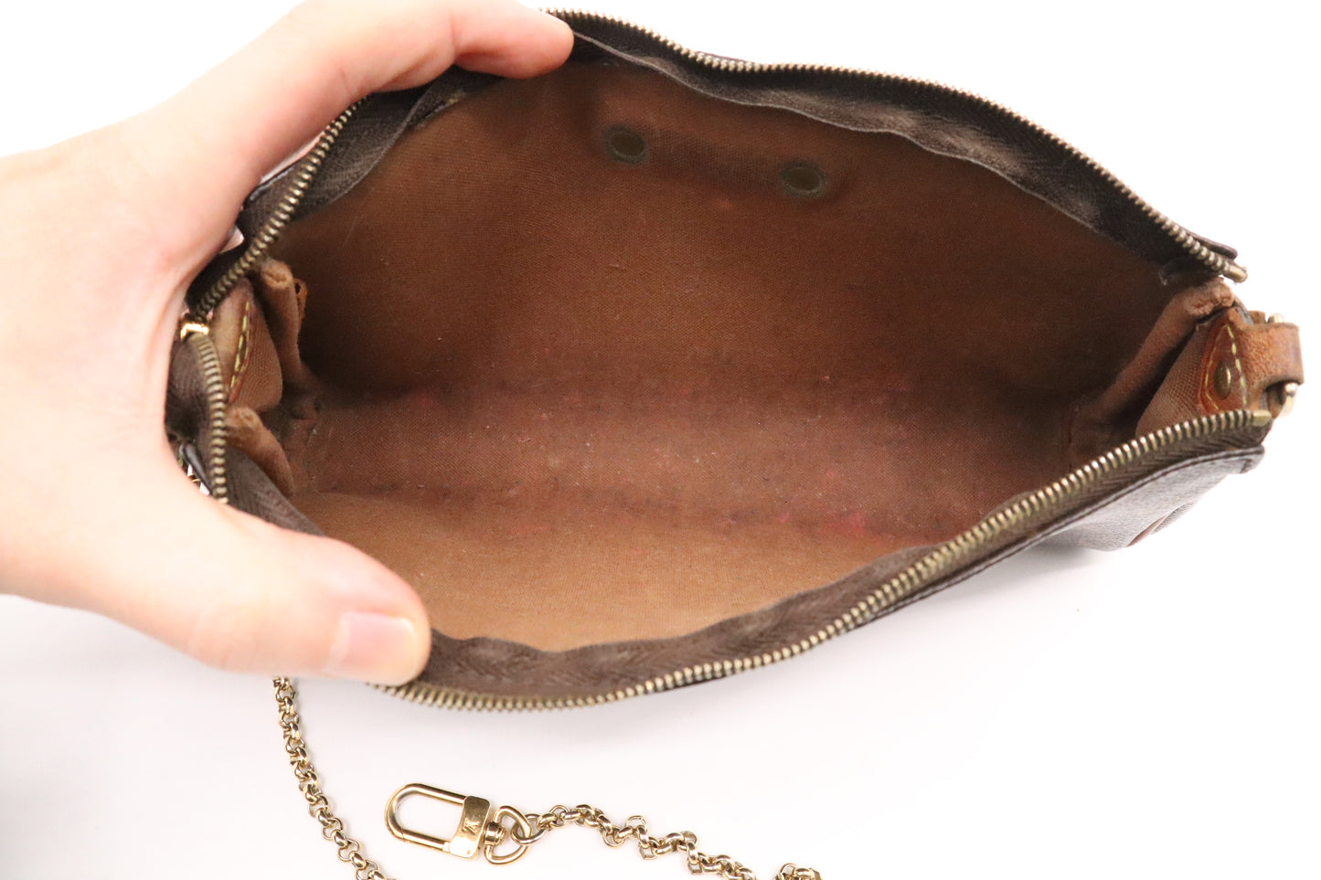 Louis Vuitton Eva Clutch in Monogram Canvas