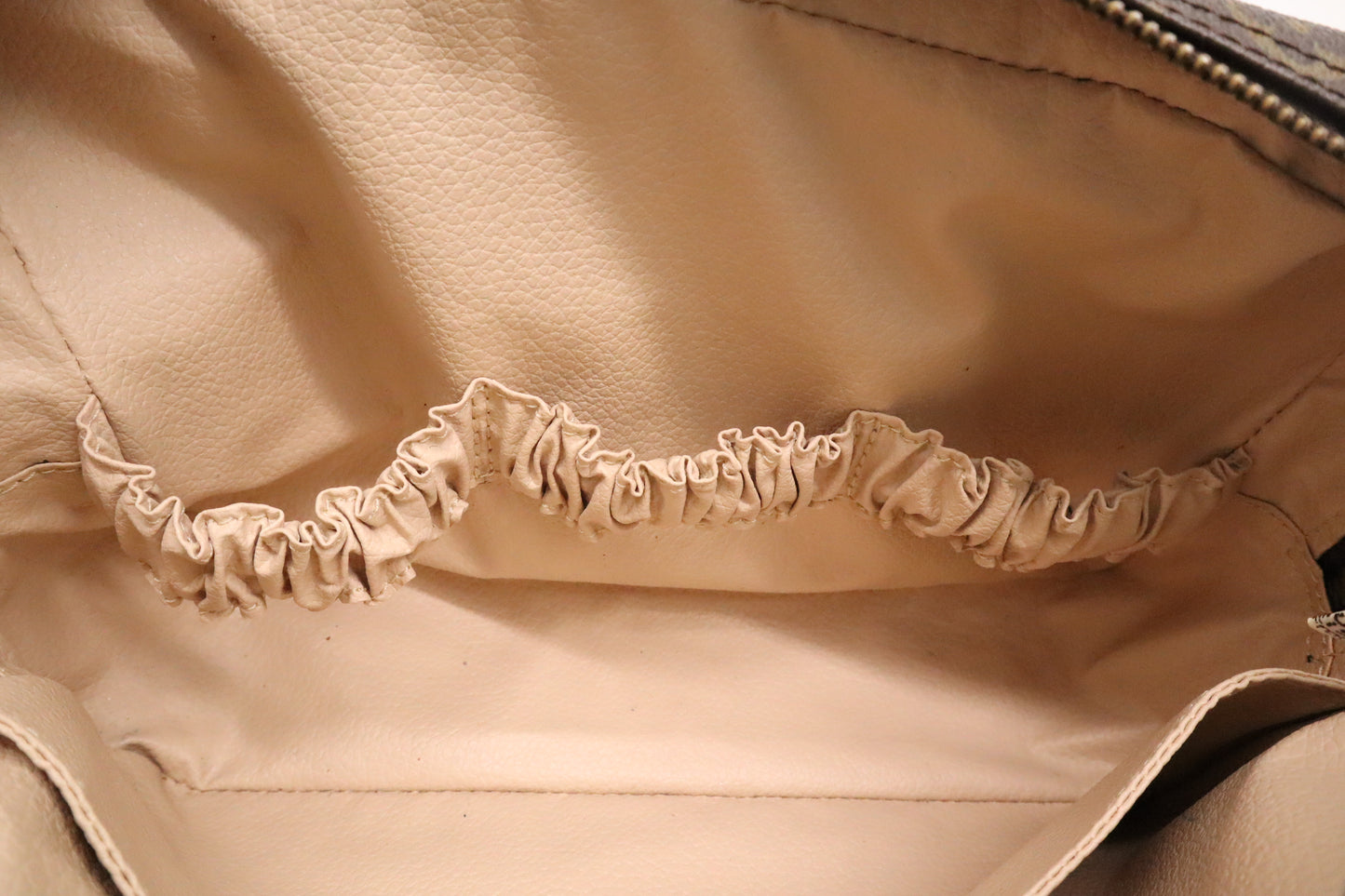 Louis Vuitton Trousse 28 in Monogram Canvas