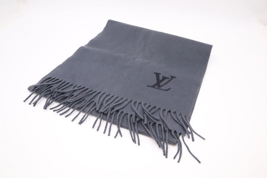 Louis Vuitton Scarf in Grey Cashmere