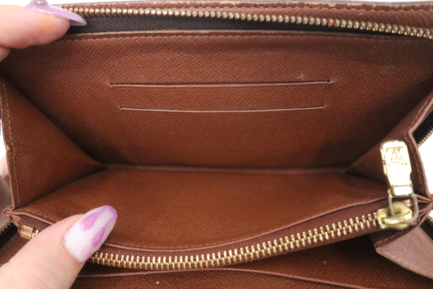 Louis Vuitton Long Zippy Wallet in Monogram Canvas