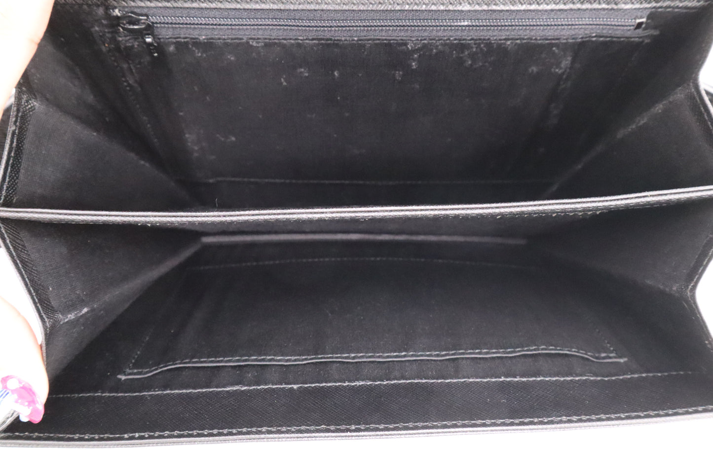 YSL Saint Laurent Shoulder Bag in Black Leather
