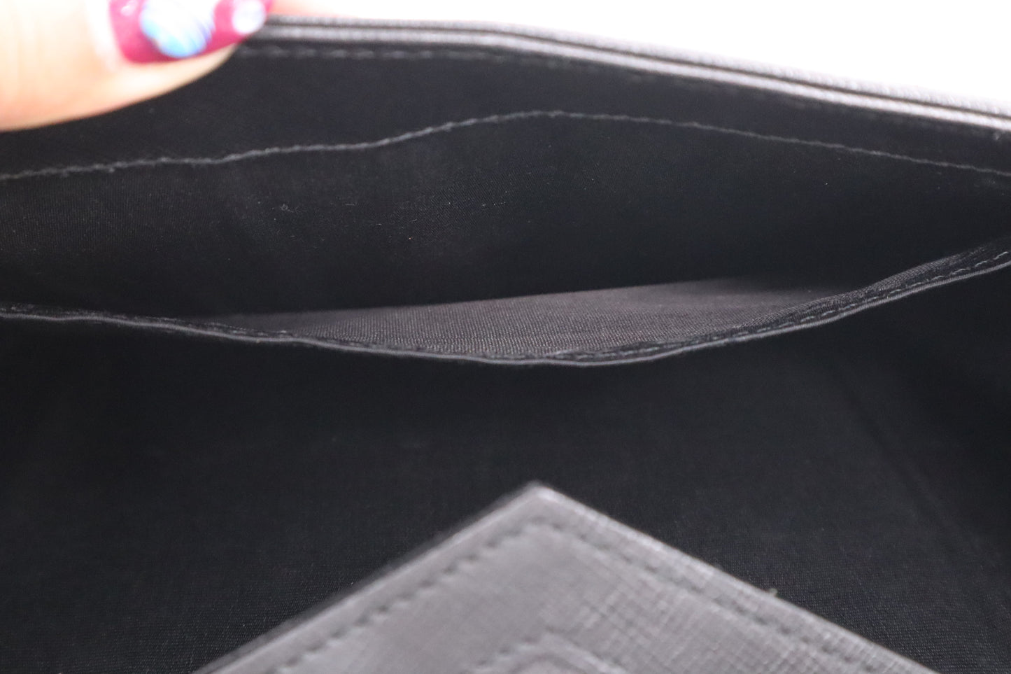 YSL Saint Laurent Shoulder Bag in Black Leather