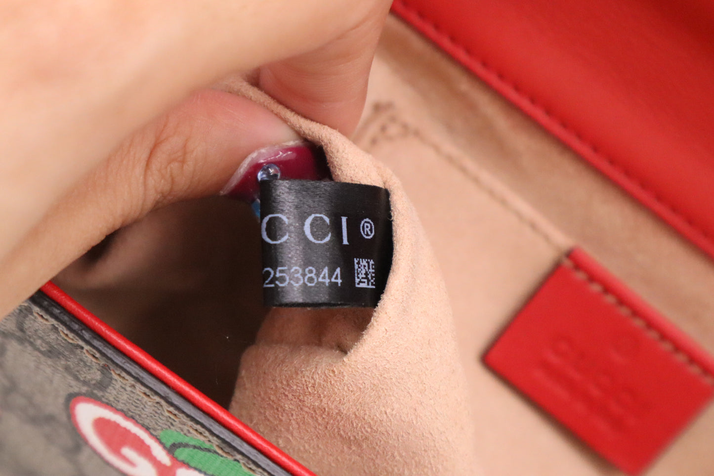 Gucci Shoulder Bag in GG Supreme Apples Canvas