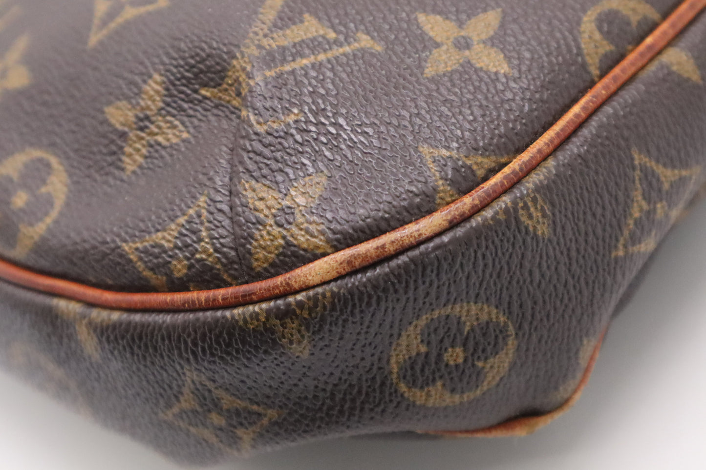 Louis Vuitton Odeon MM in Monogram Canvas