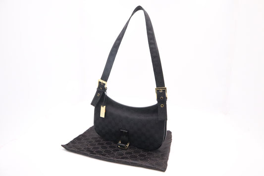 Gucci Shoulder Bag in Black GG Canvas