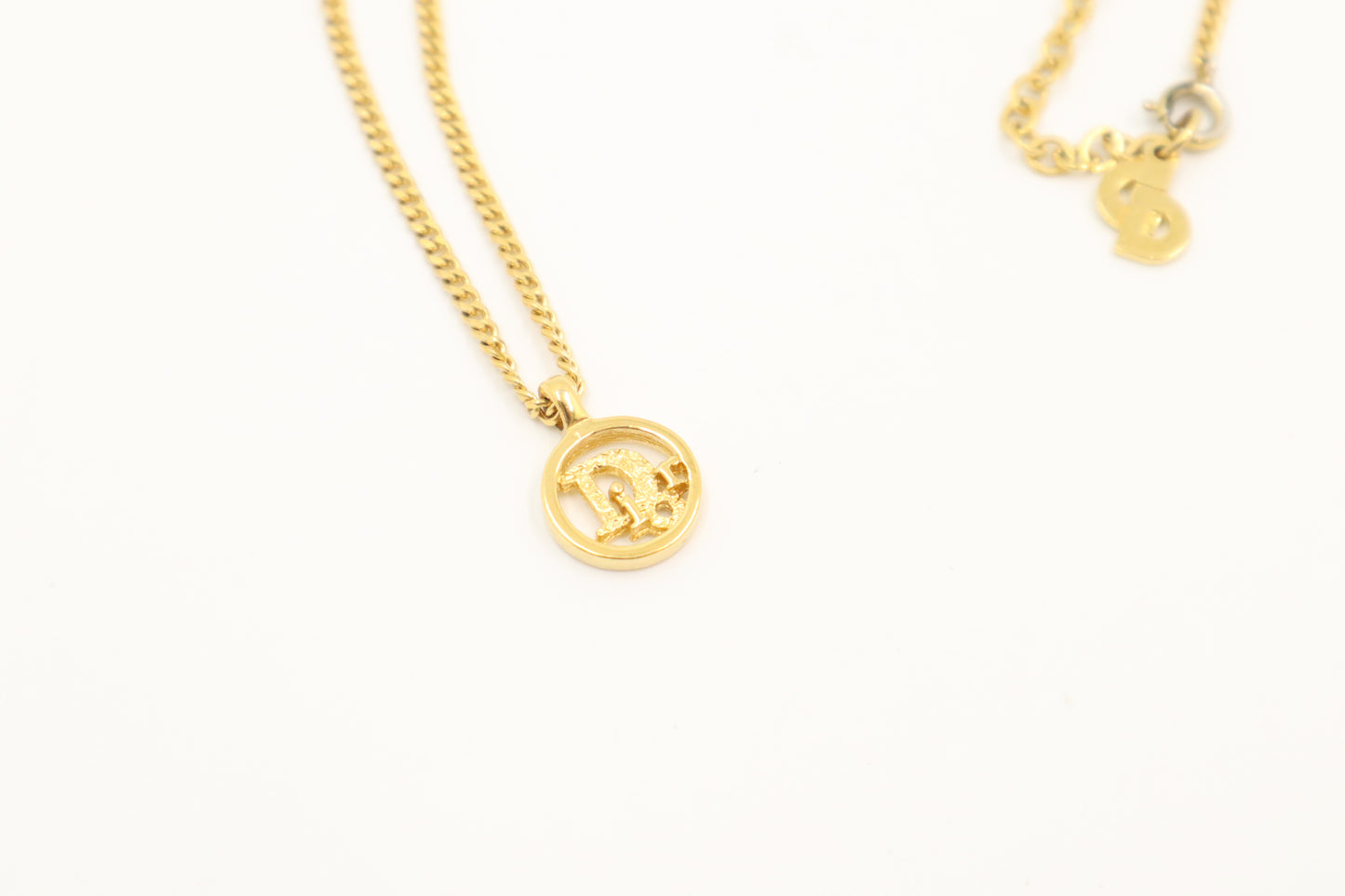 Dior Round Necklace