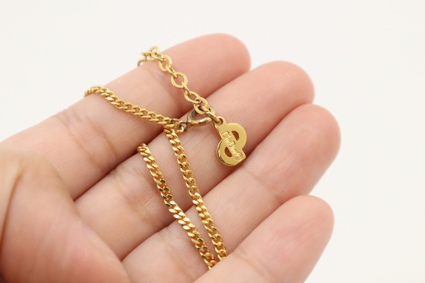 Dior Round Necklace