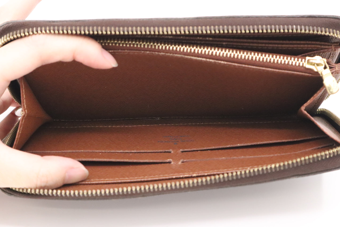 Louis Vuitton Zippy Wallet in Monogram Canvas