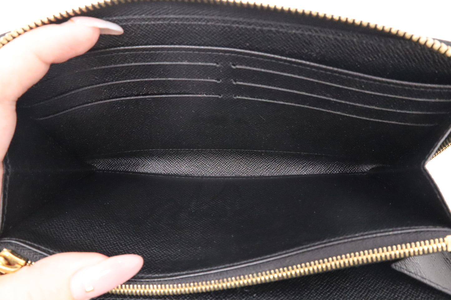 Louis Vuitton Zippy Shades Wallet in Monogram Canvas