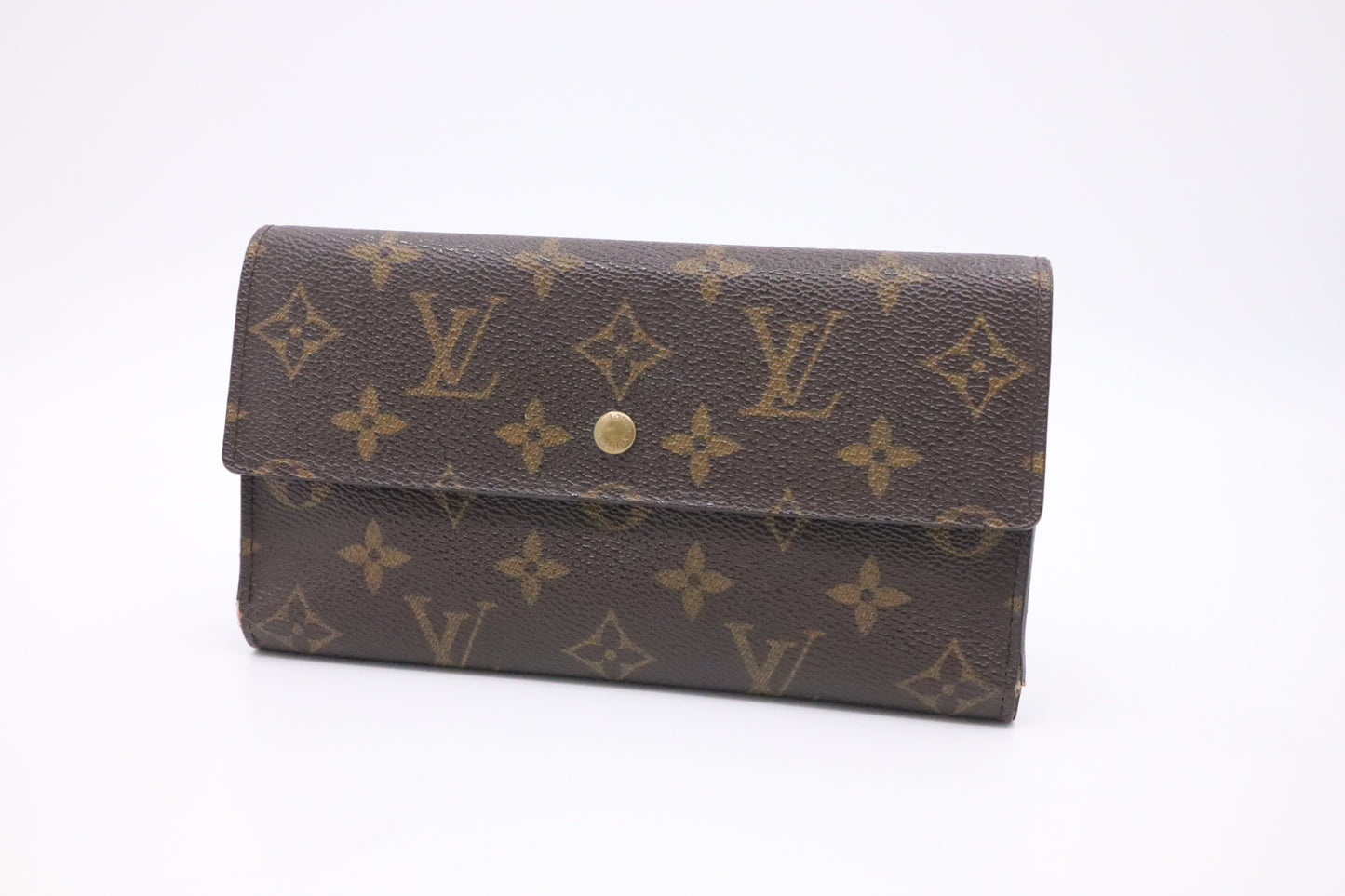 Louis Vuitton International Wallet in Monogram Canvas