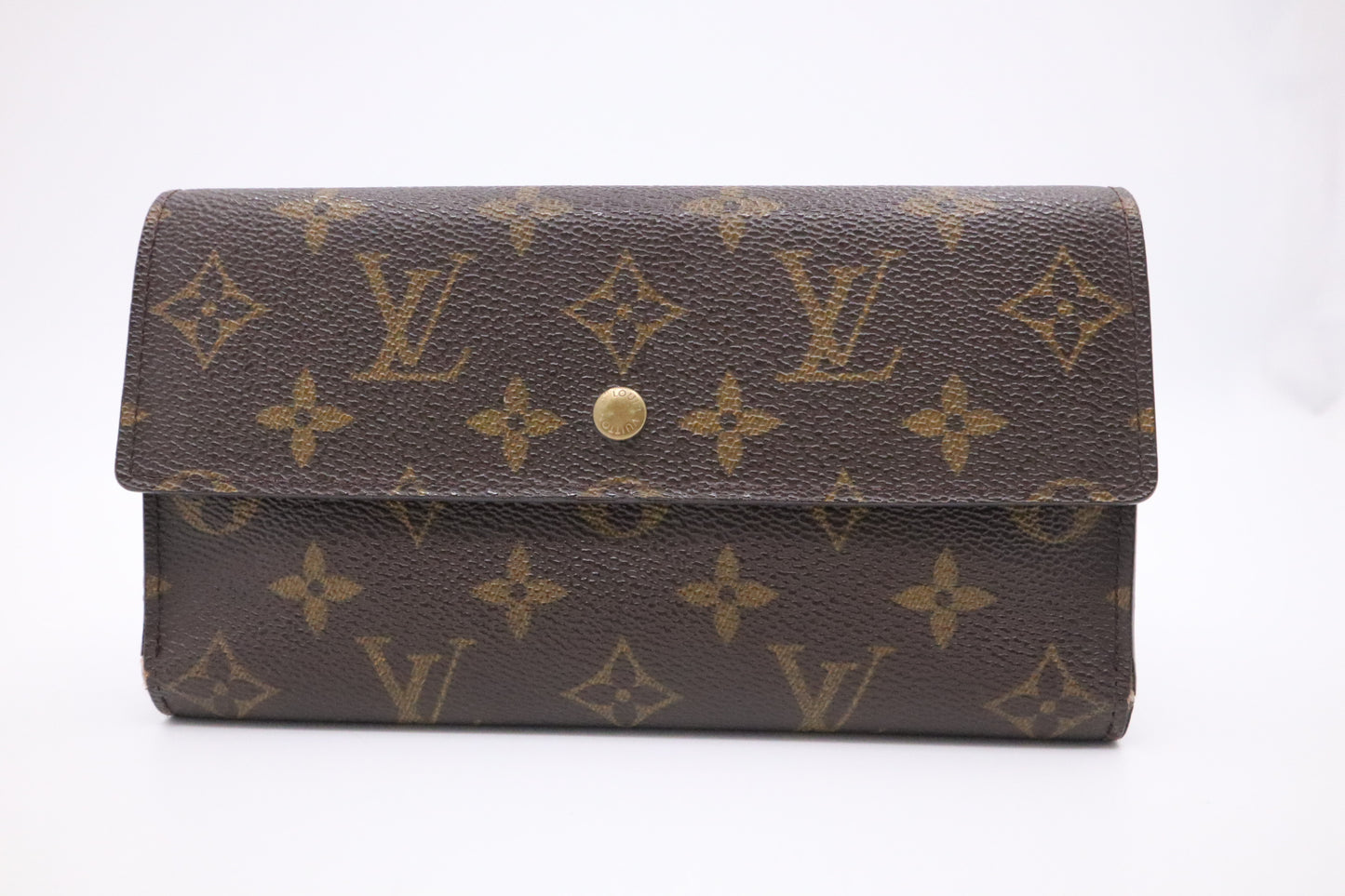 Louis Vuitton International Wallet in Monogram Canvas