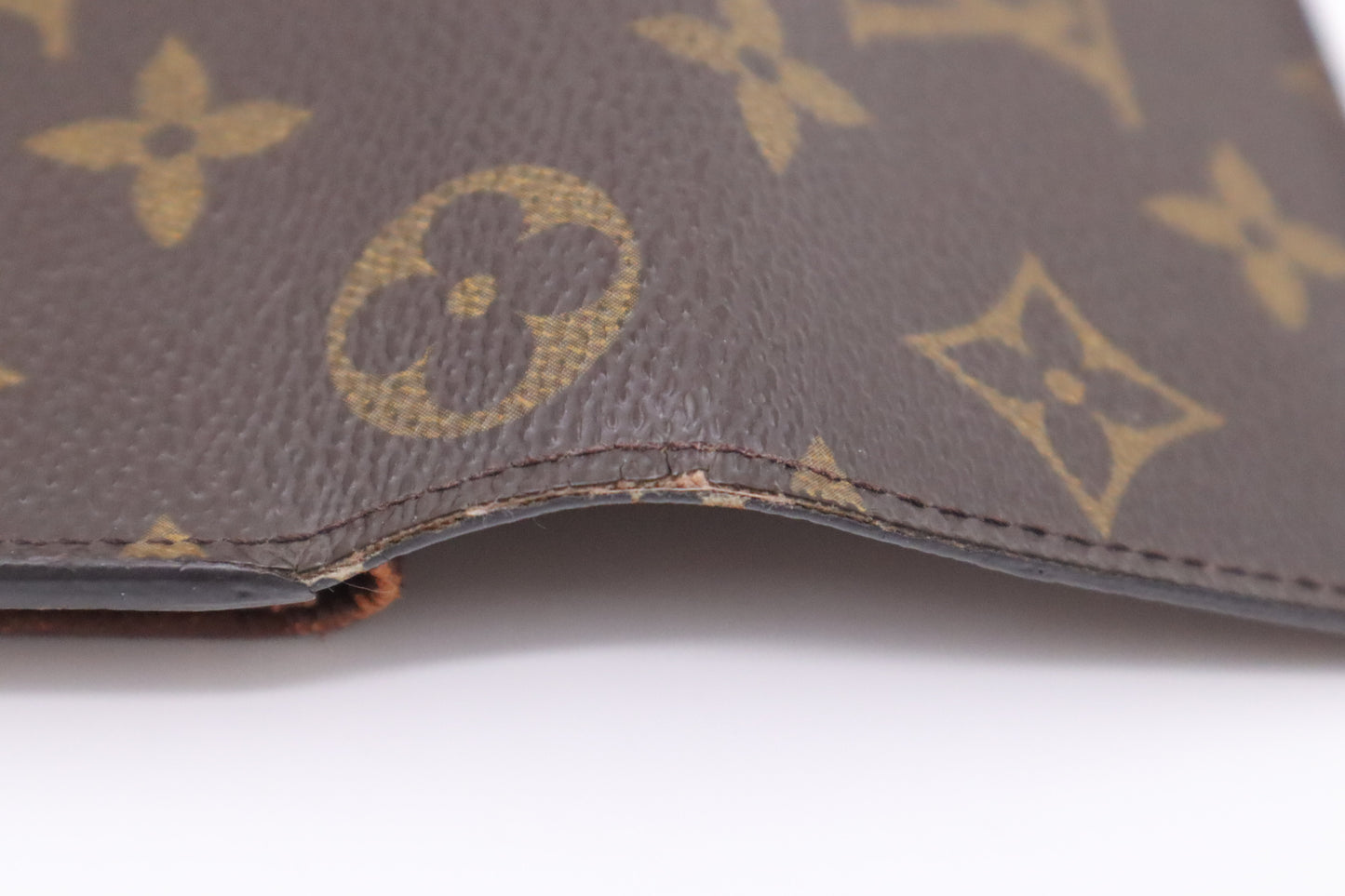 Louis Vuitton International Wallet in Monogram Canvas