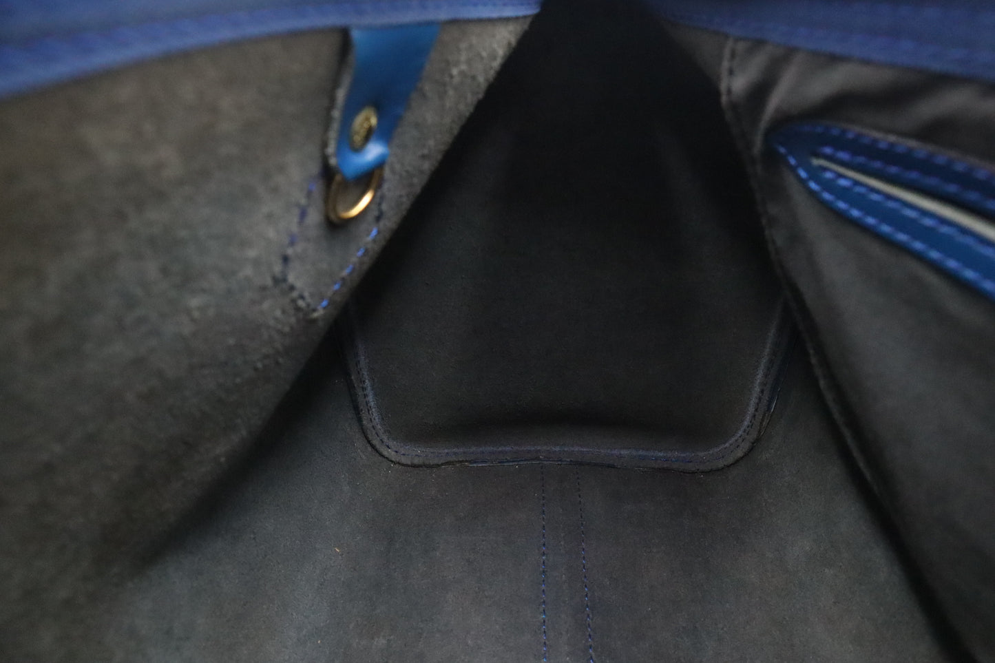 Louis Vuitton Speedy 30 in Blue Epi Leather