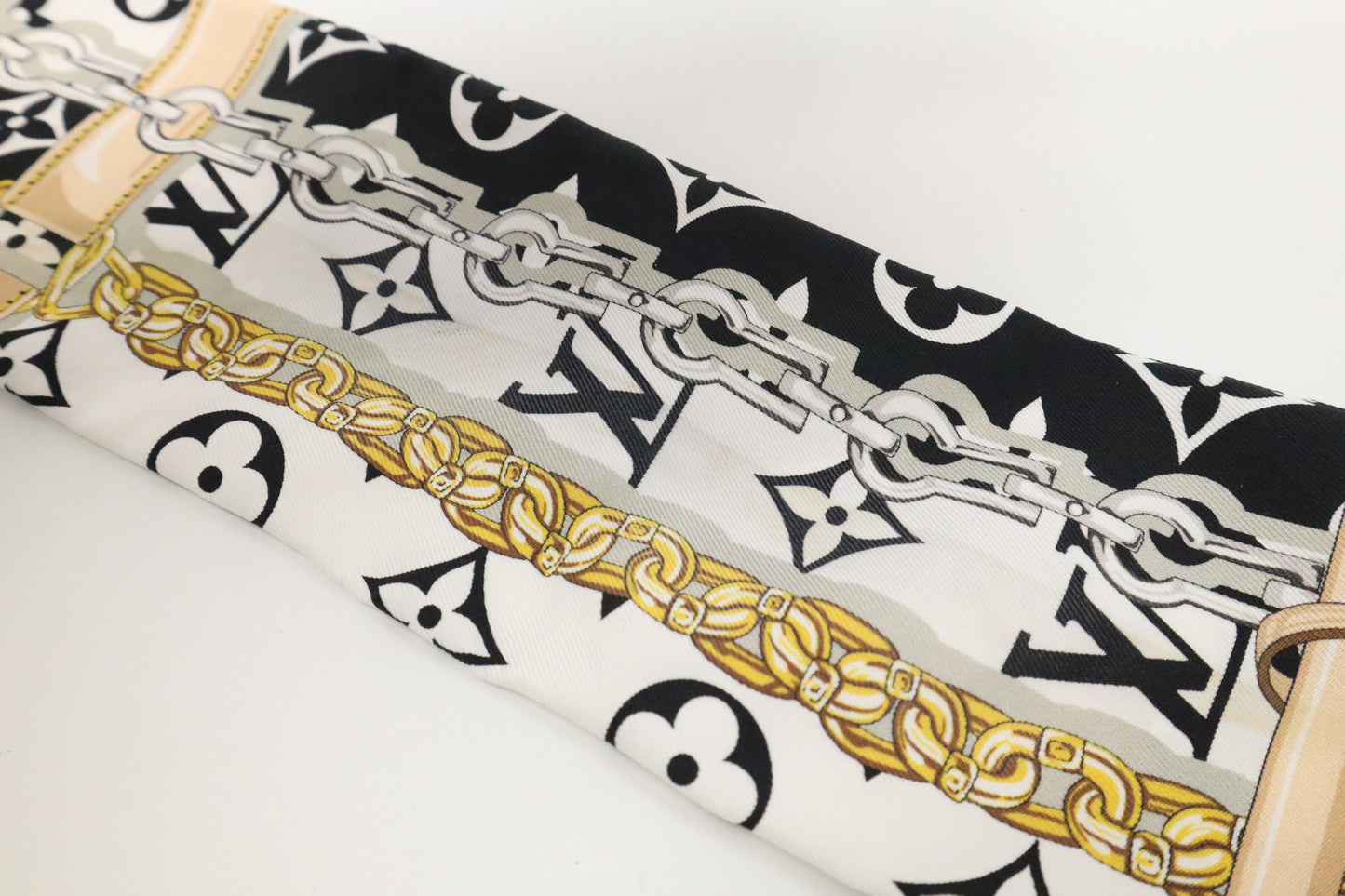Louis Vuitton Confidential Bandeau in Black & White Silk