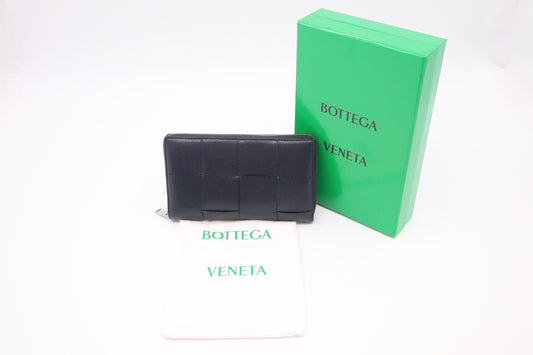 Bottega Veneta Cassette Zippy Wallet in Navy Blue Intrecciato Leather