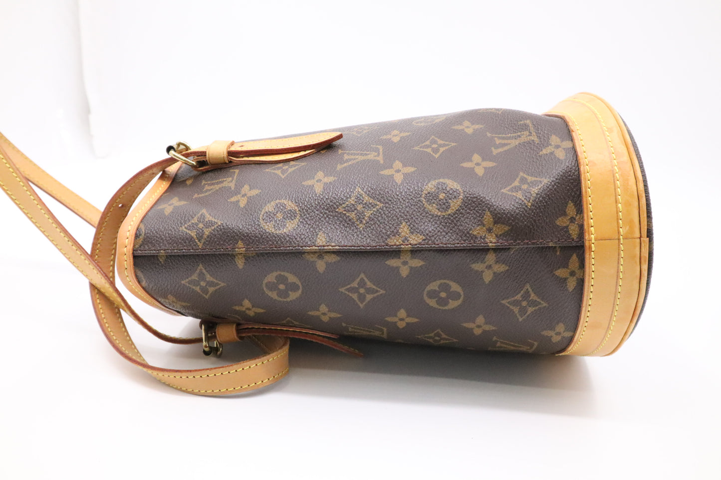 Louis Vuitton Bucket PM in Monogram Canvas