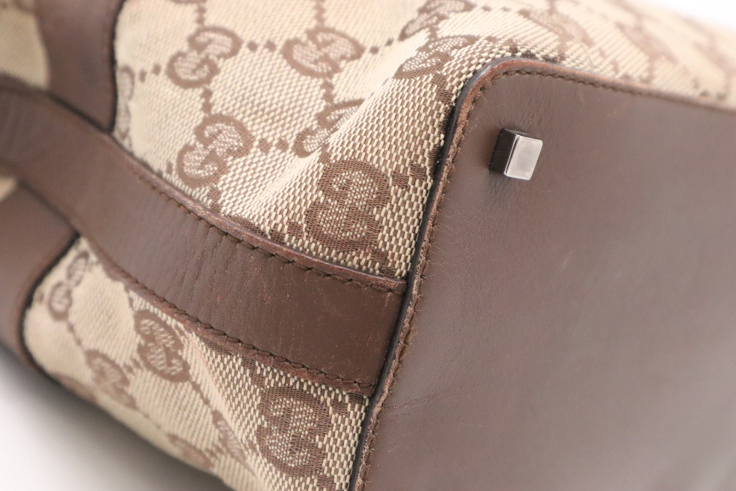 Gucci Shoulder Bag in GG Canvas and Brown Leather