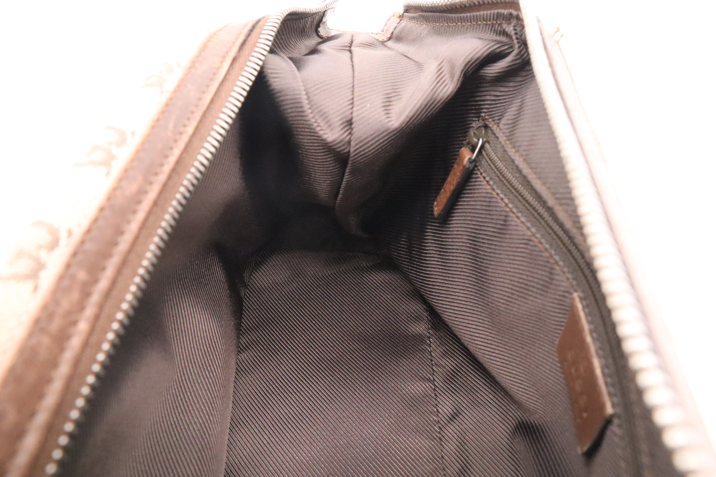 Gucci Shoulder Bag in GG Canvas and Brown Leather