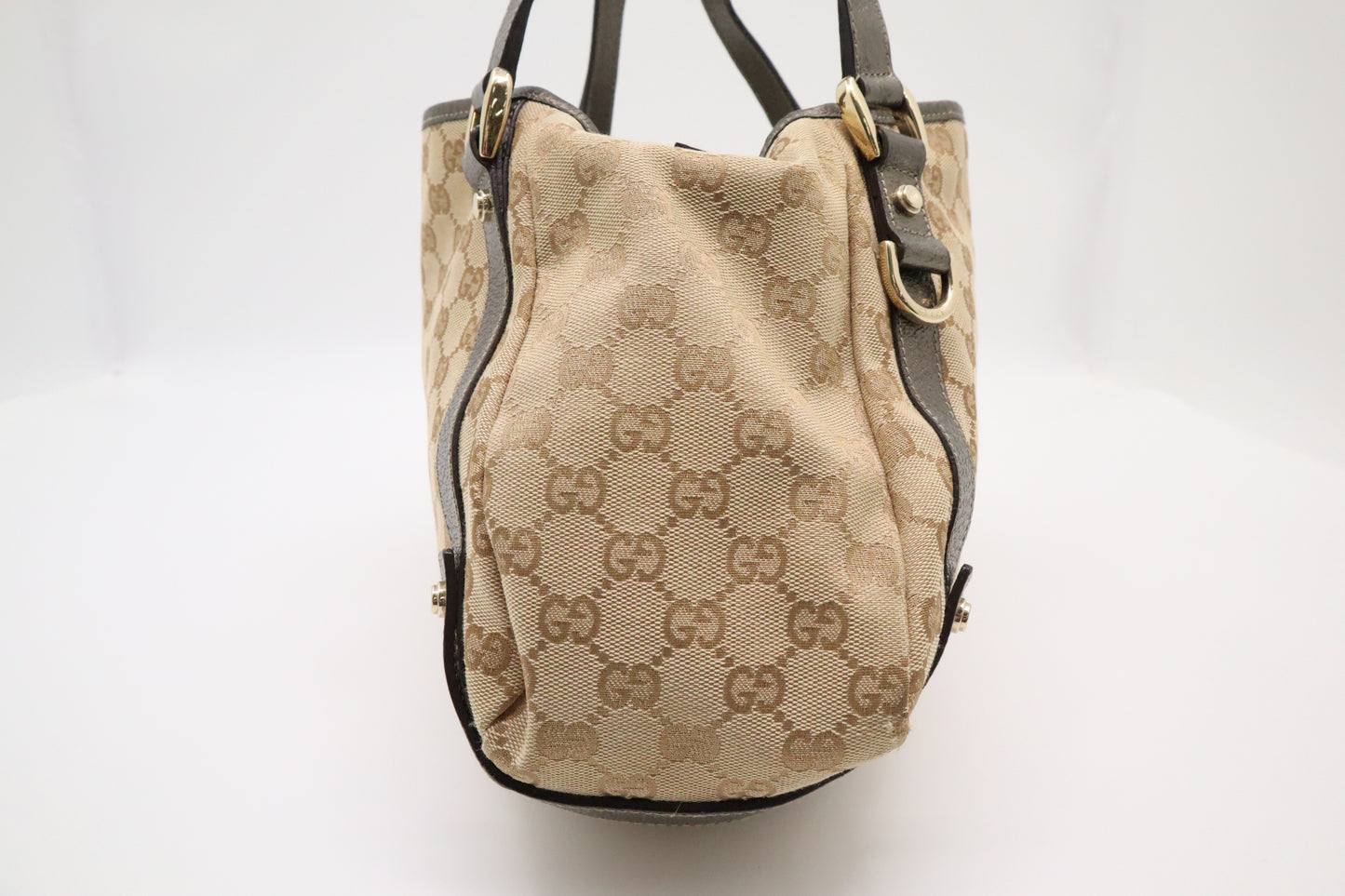 Gucci Abbey Shoulder Tote Bag in Beige GG Canvas