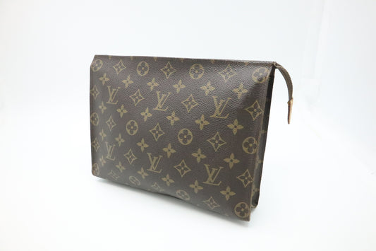 Louis Vuitton Toiletry 26 in Monogram Canvas